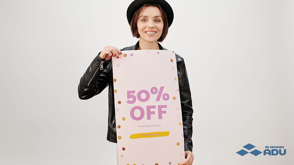 Standee khai trương thiết kế bắt mắt đặt tại lối vào sự kiện marketing tại In Nhanh ADV
